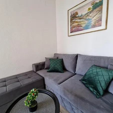 Elegance Dream アパート *